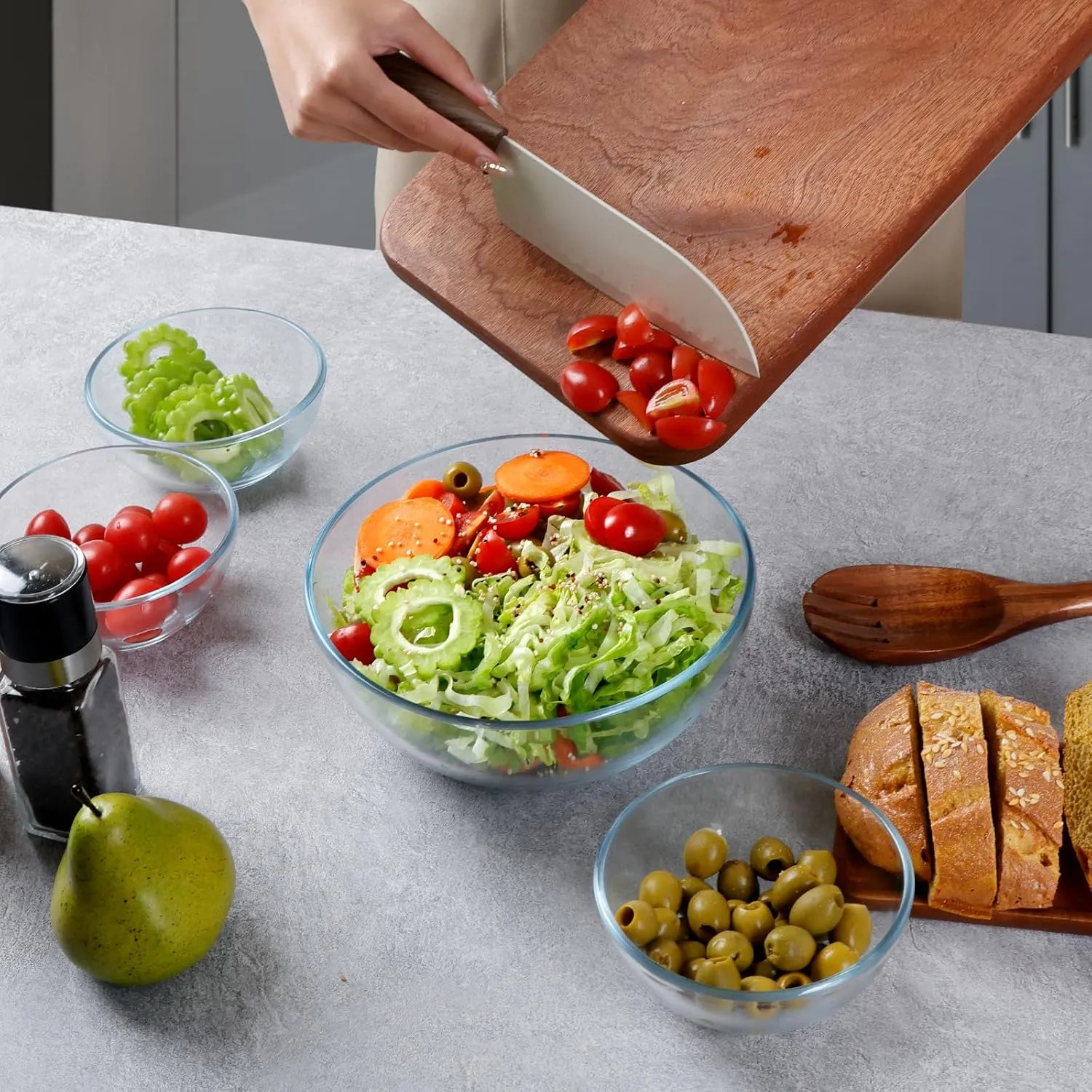 NUTRIUPS 8 Inch Glass Bowls, Microwavable Glass Bowl Set of 4, Clear Tempered Glass Salad Bowls for Kitchen Microwave and Oven Safe (8 inch, Set of 4)